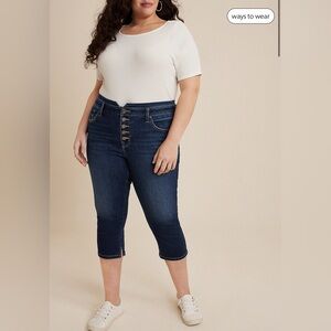 M Jeans by Maurice’s. High Rise Crop Button Fly Jeans. Size 18w. Like new.
